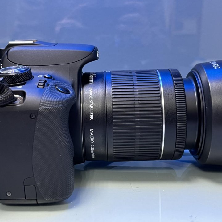 Зеркальный фотоаппарат Canon 100D Kit 18-55mm STM