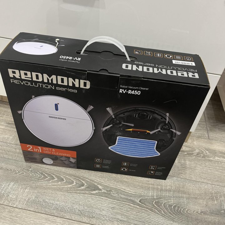 Робот-пылесос REDMOND RV-R450