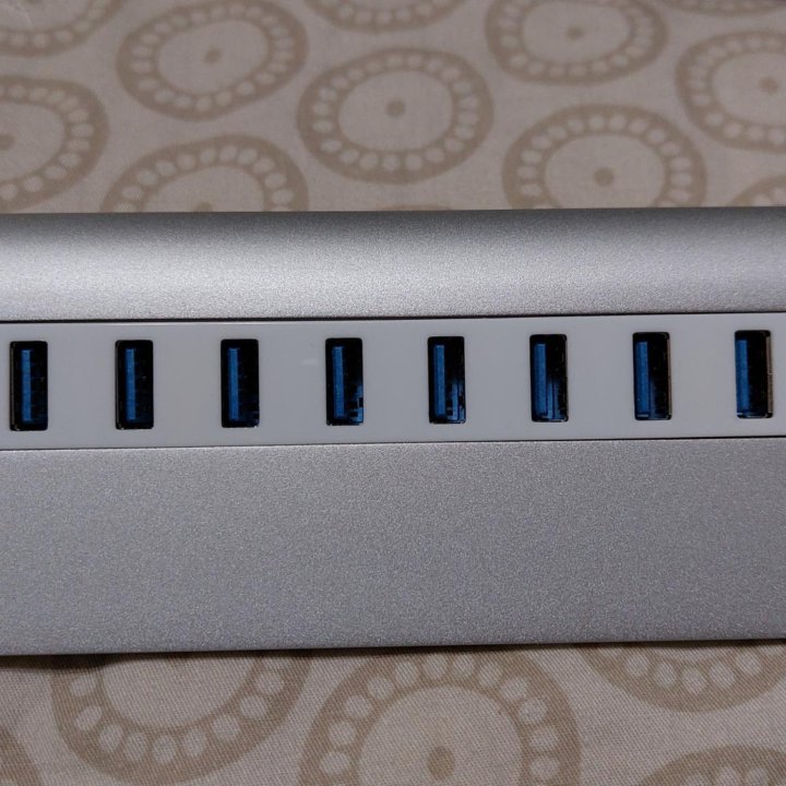 USB-хаб Orico M3H10 (10 портов USB 3.0 + питание)