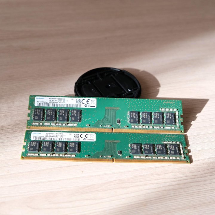 Модуль памяти Samsung 8GB/DDR4/2400 M378A1K43CB2