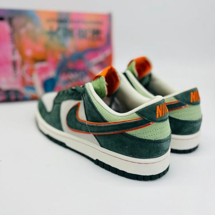 Otomo Katsuhiro x Nike SB Dunk Low 