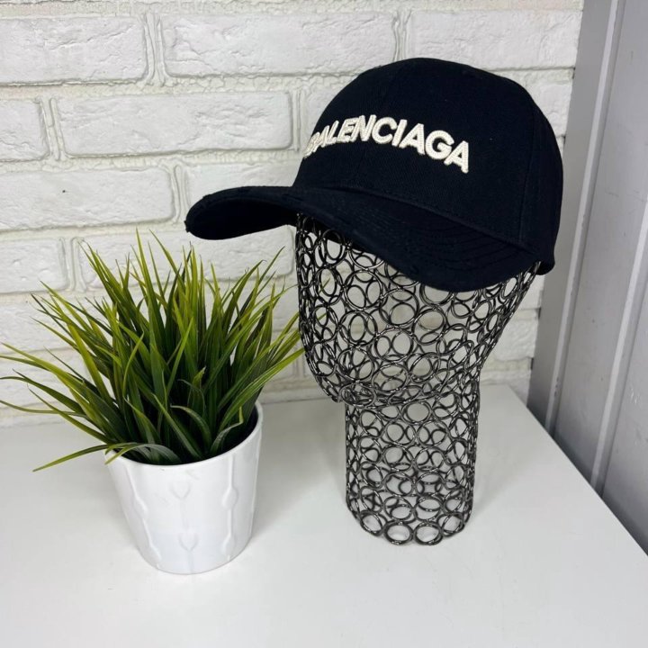 Бейсболка Balenciaga