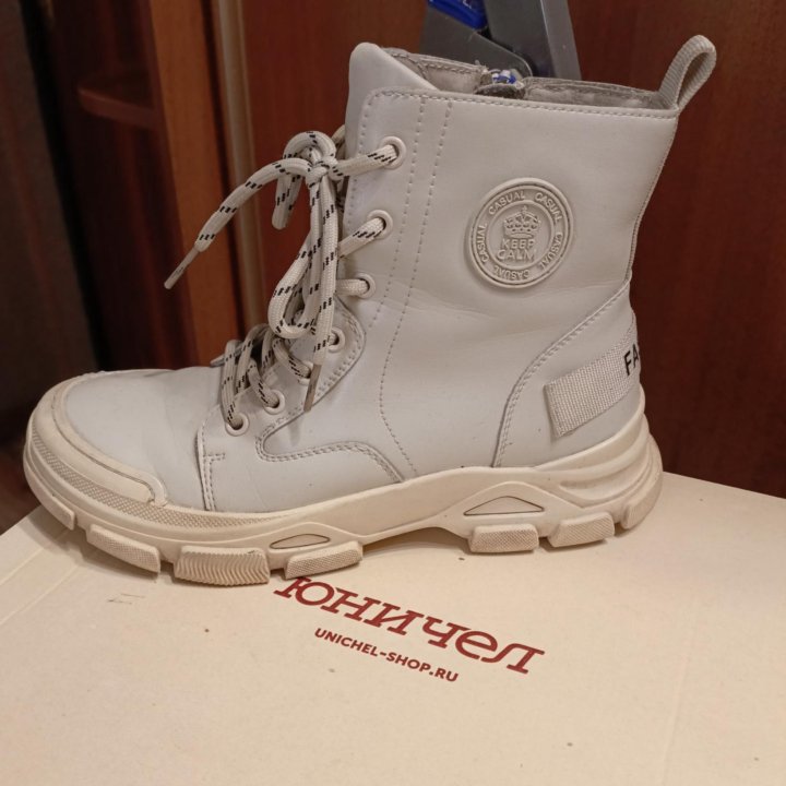 Ботинки для девочки демисезонные