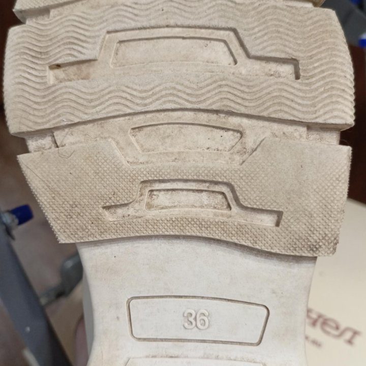 Ботинки для девочки демисезонные