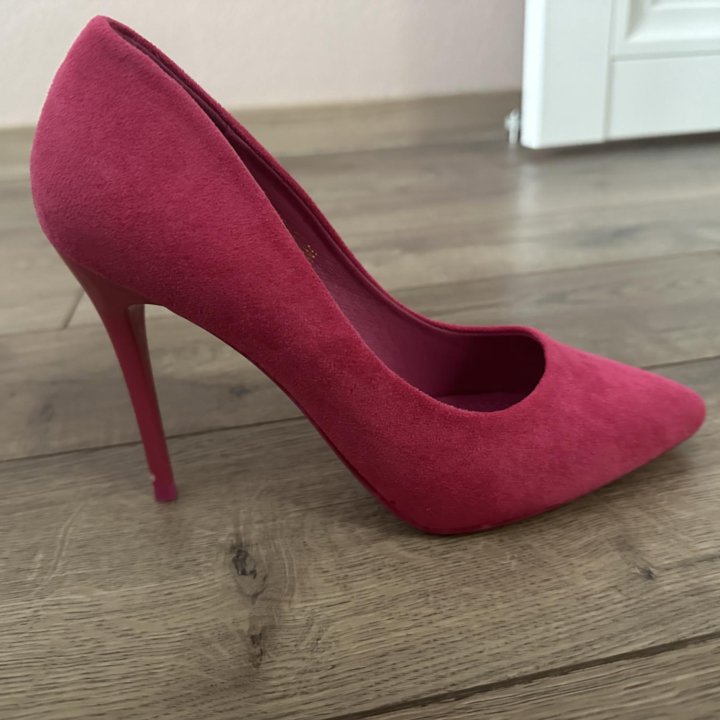 Розовые туфли