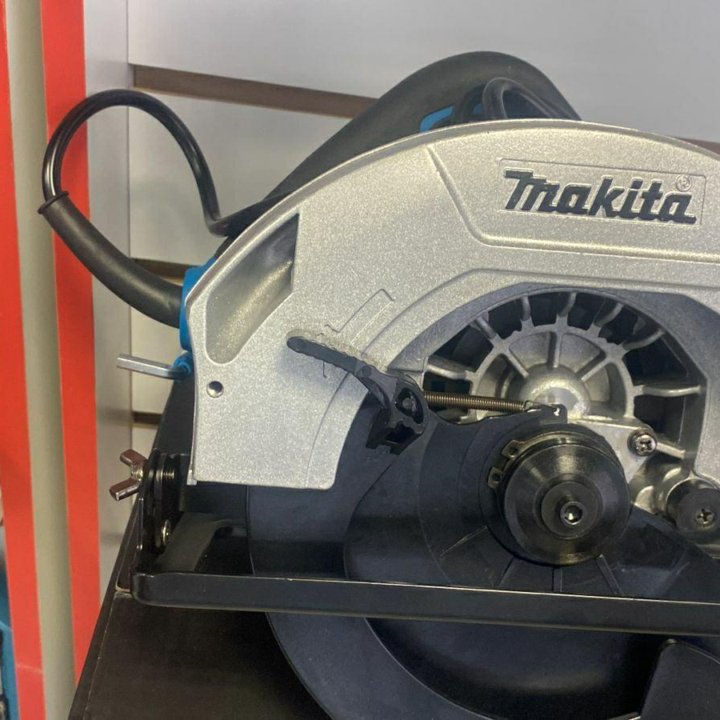 Циркулярная пила Makita