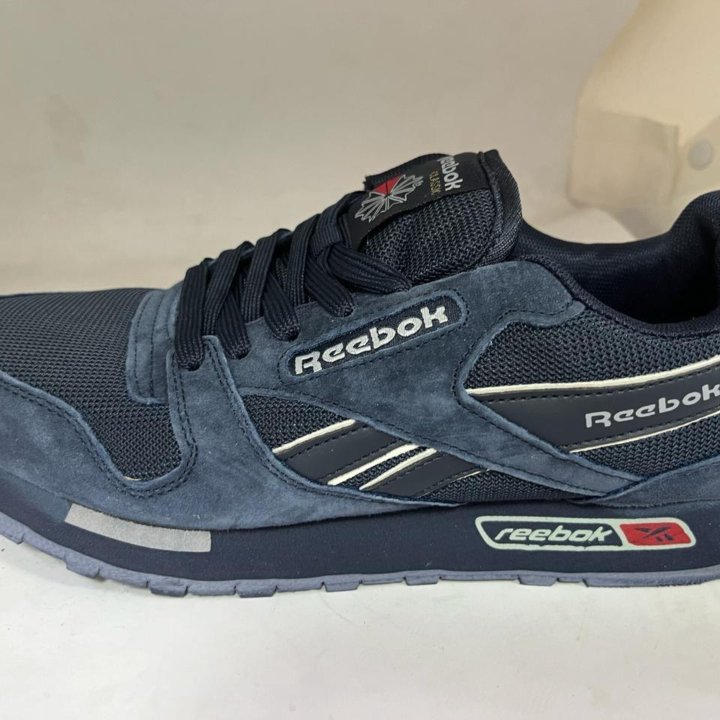 Новые кроссовки REEBOK classic