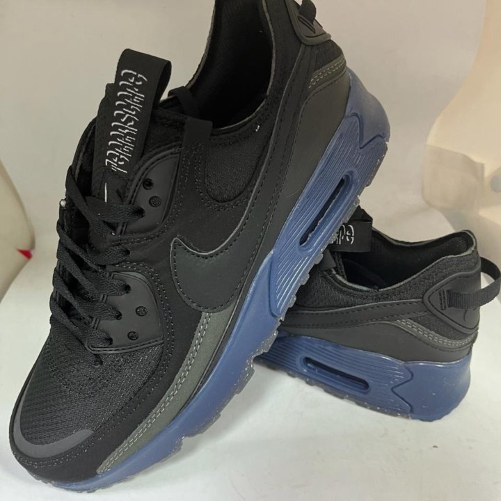 Новые кроссовки NIKE AIR MAX