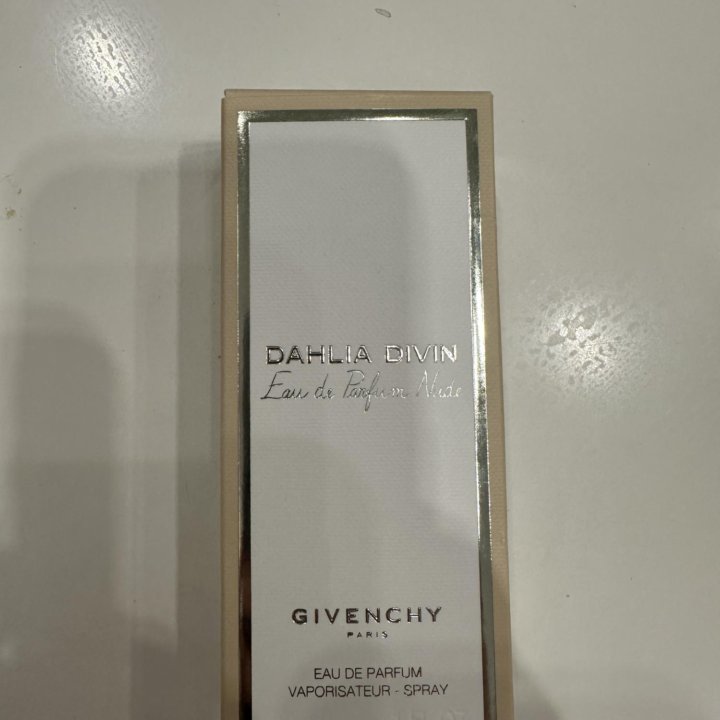 Духи dahlia divin givenchy EAU DE parfum