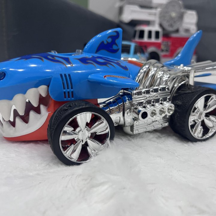 Hot Wheels акула