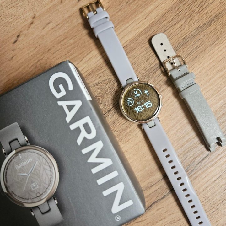 Часы Garmin Lily Classic with gray leather band