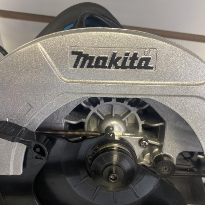 Циркулярная пила Makita