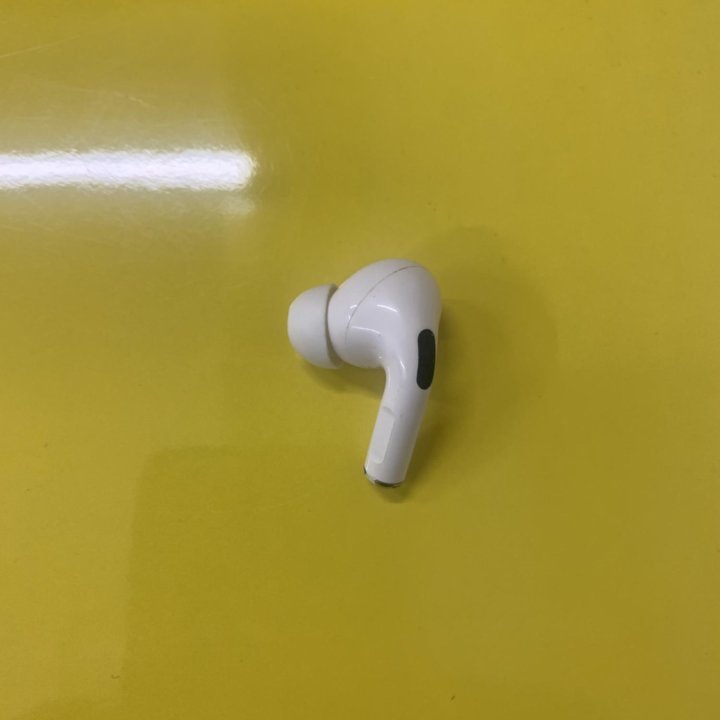 AirPods Pro левый наушник + кейс