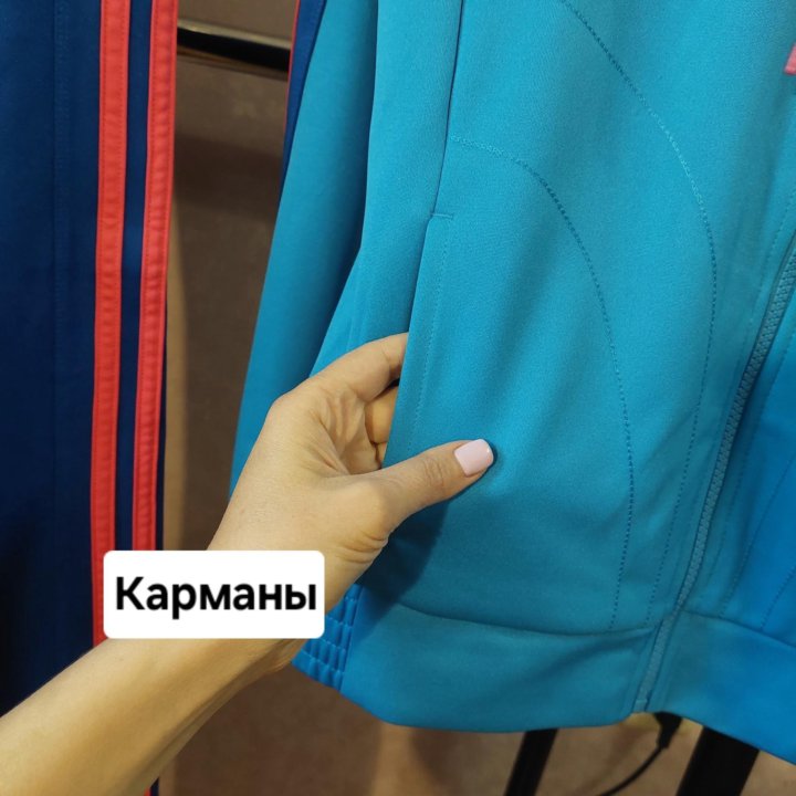 Женский спортивный костюм Adidas