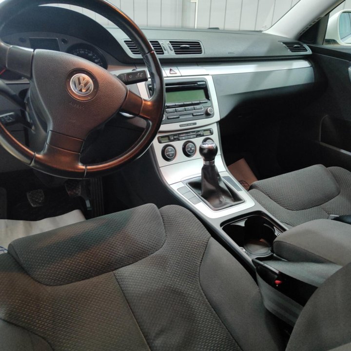 Volkswagen Passat, 2008