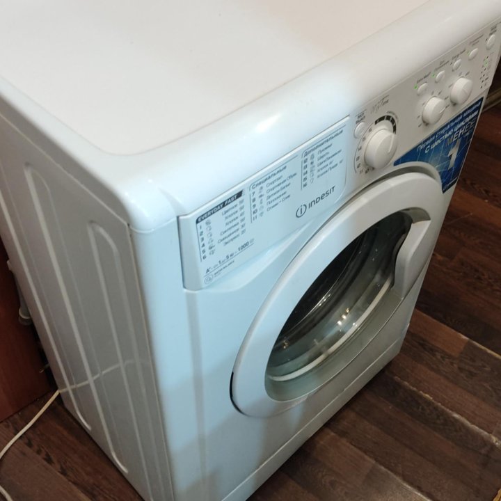 Стиральная Indesit 5 кг 1000 об