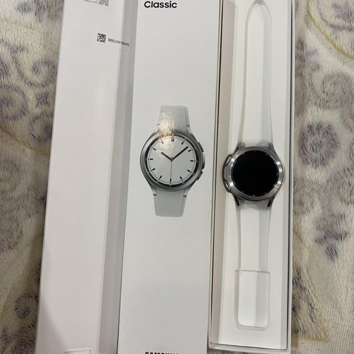 Смарт-часы Samsung Galaxy Watch4 Classic 46mm