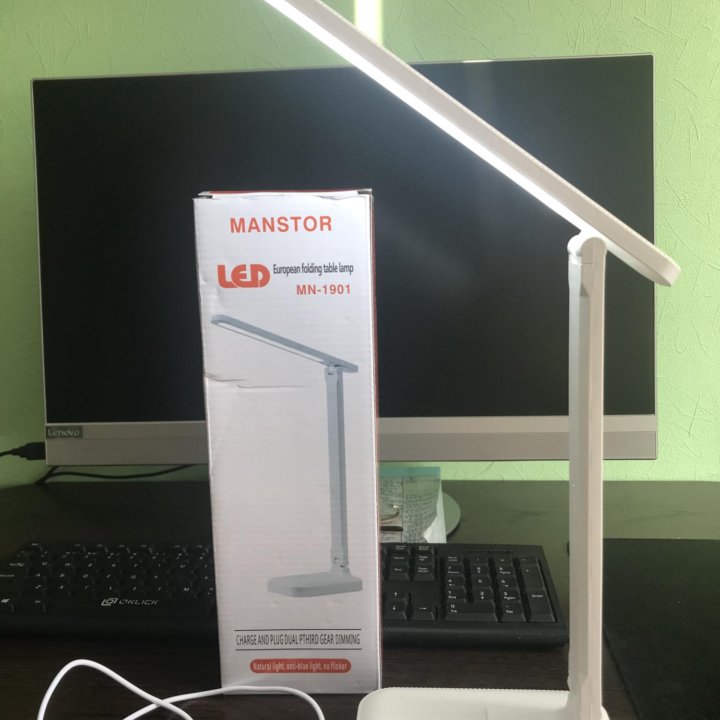 Настольная LED лампа URM новая