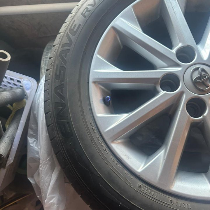 Комплект резины с литьем 205/65 R16