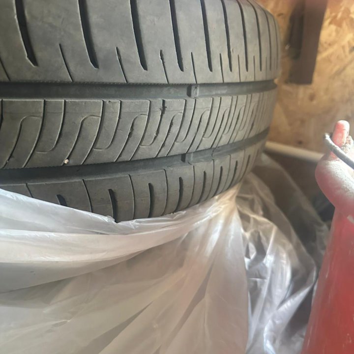 Комплект резины с литьем 205/65 R16