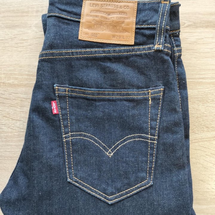 Оригинальные джинсы Levi's