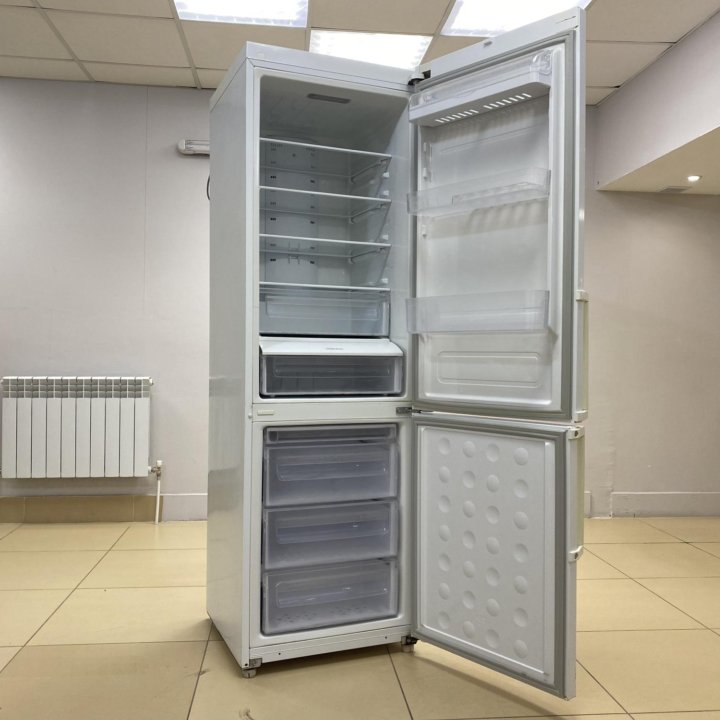 Холодильник Samsung NoFrost / Гарантия / Доставка