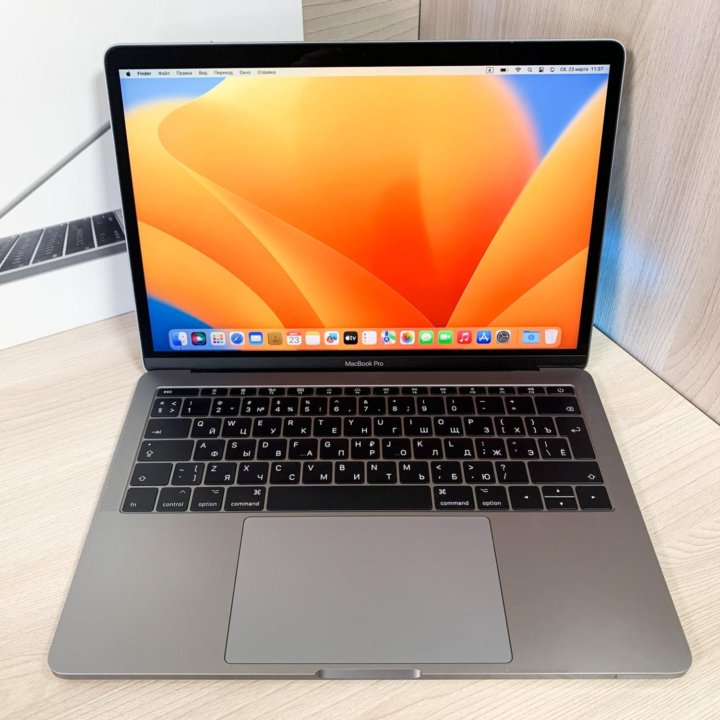 Apple MacBook Pro 13 2017 Core i5 8/256Gb
