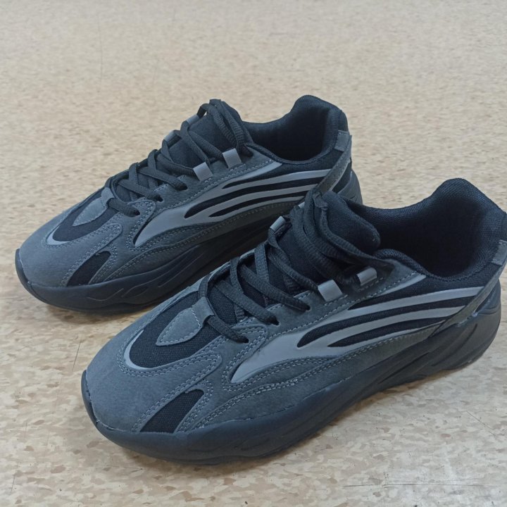 Кроссовки Adidas Yeezy Boost 700 v2