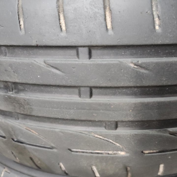 BRIDGESTONE 225/45 R18 лето 2шт.