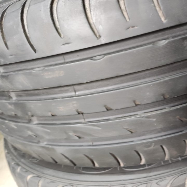 ROADSTONE 215/50 R17 лето 3шт.