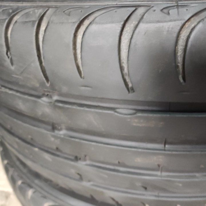 ROADSTONE 215/50 R17 лето 3шт.