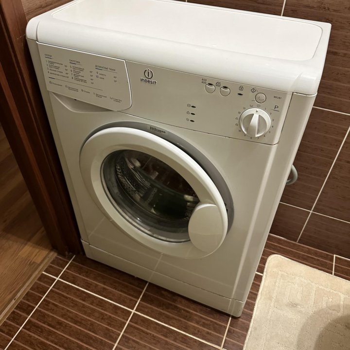 Стиральная машинка INDESIT