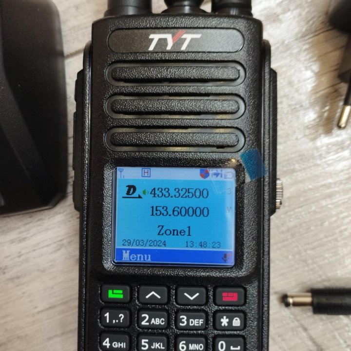 Цифровая рация TYT MD-UV390 PLUS 10W / DMR AES-256