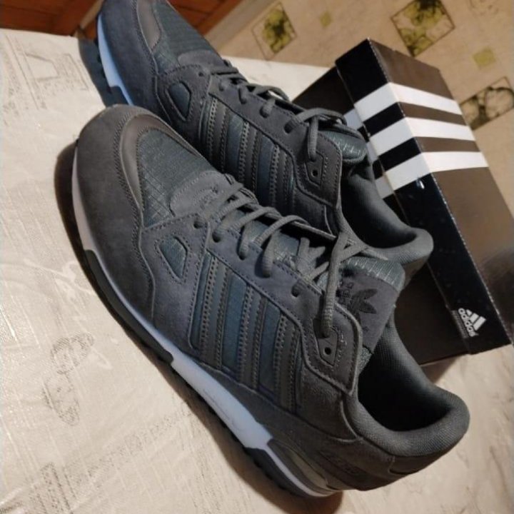 Новые Муж. 44.5р Кросовки Adidas ZX 750