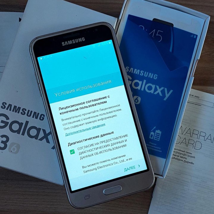 Смартфон Samsung Galaxy J3 DS Gold на 2 SIM-карты