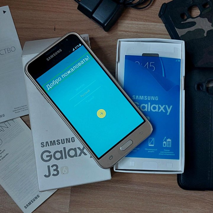 Смартфон Samsung Galaxy J3 DS Gold на 2 SIM-карты