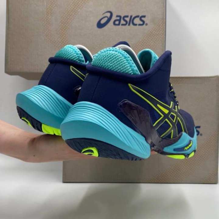 Кроссовки волейбольные ASICS