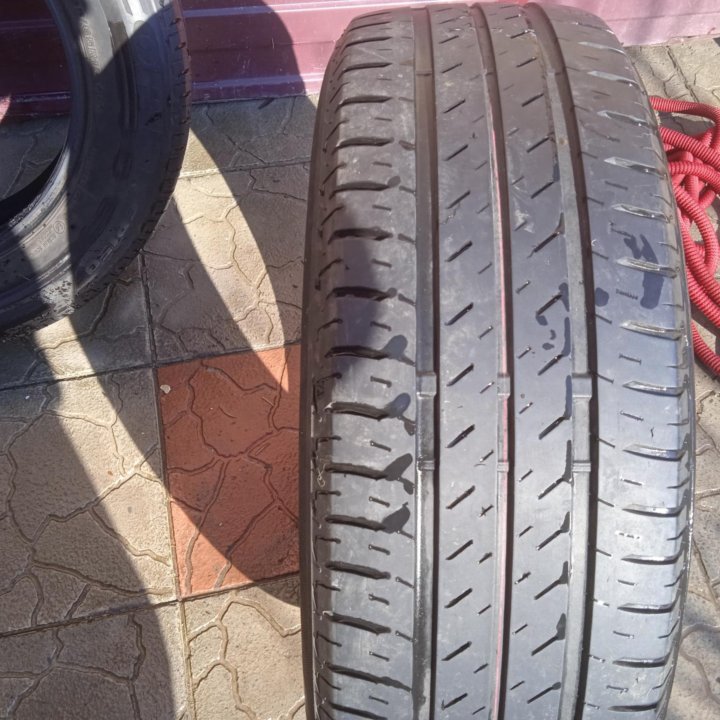 2 шины летние Bridgestone