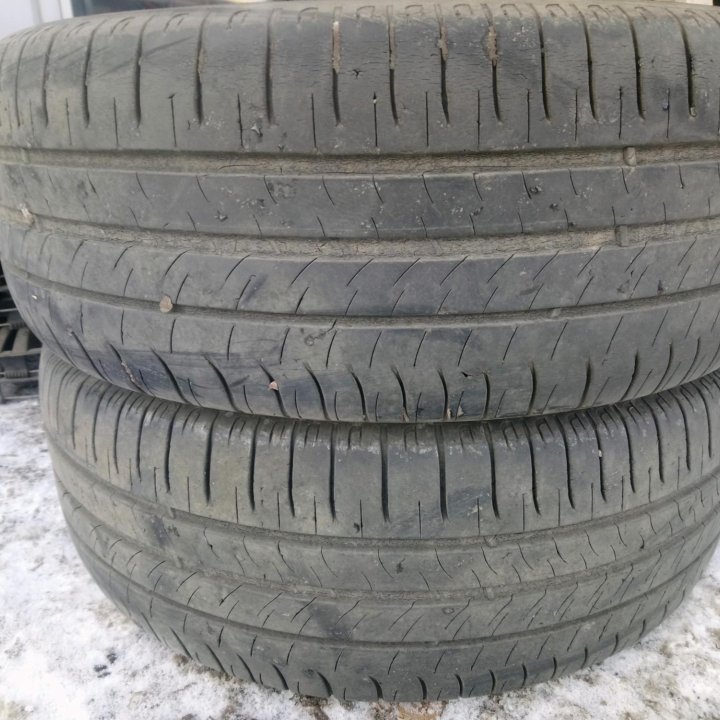 Пара летних шин Michelin R16 205/55 Energy