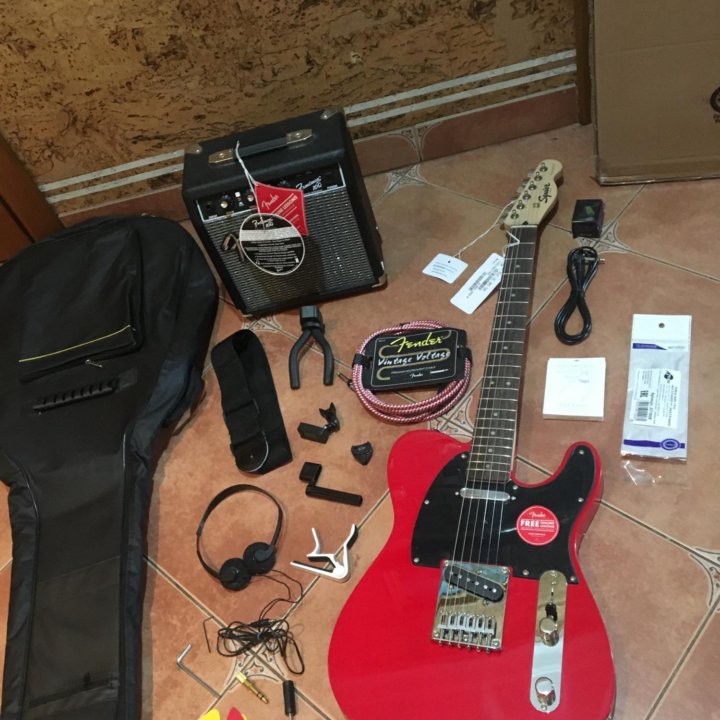 Squier Sonic Telecaster+Комбик Fender Frontman+К/т