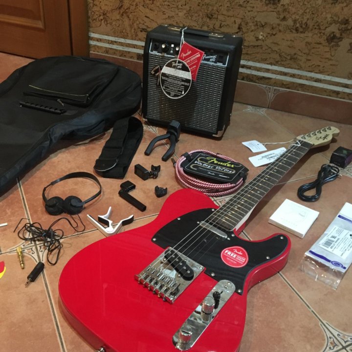 Squier Sonic Telecaster+Комбик Fender Frontman+К/т