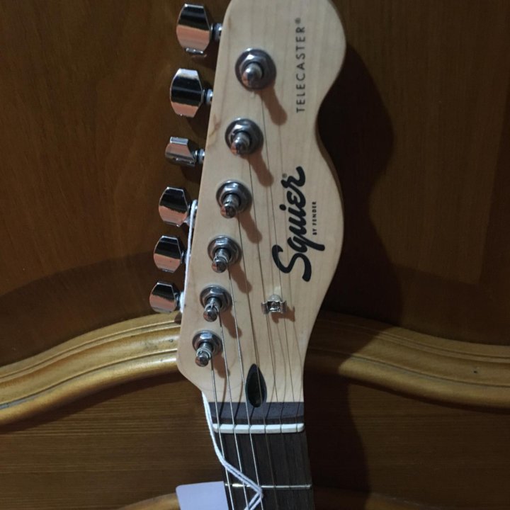 Squier Sonic Telecaster+Комбик Fender Frontman+К/т