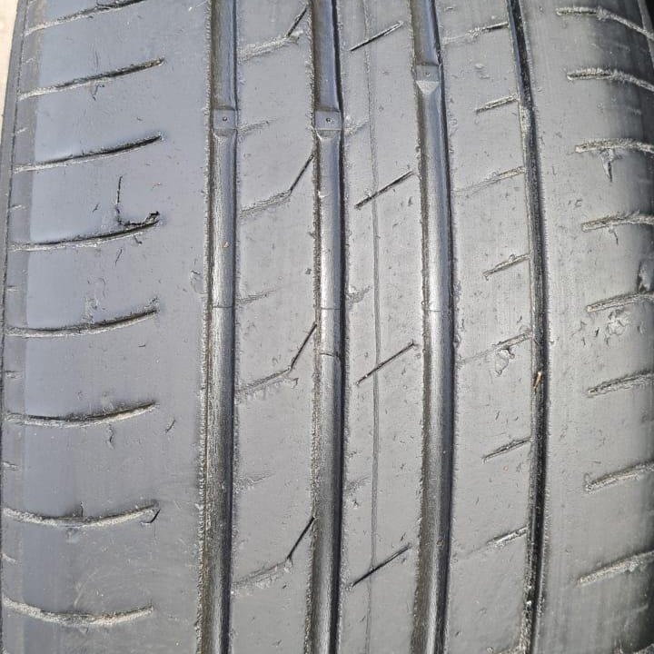 Шины бу лето Kumho 215-55R17 4-2-1шт подбор