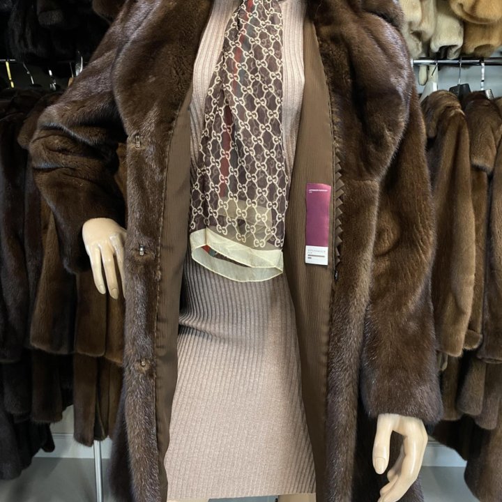 Kopenhagen fur. Эффектная шуба 48-50 р.