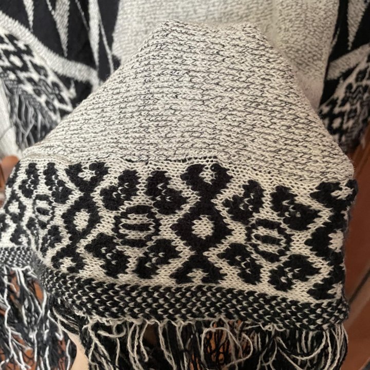 Пончо женское