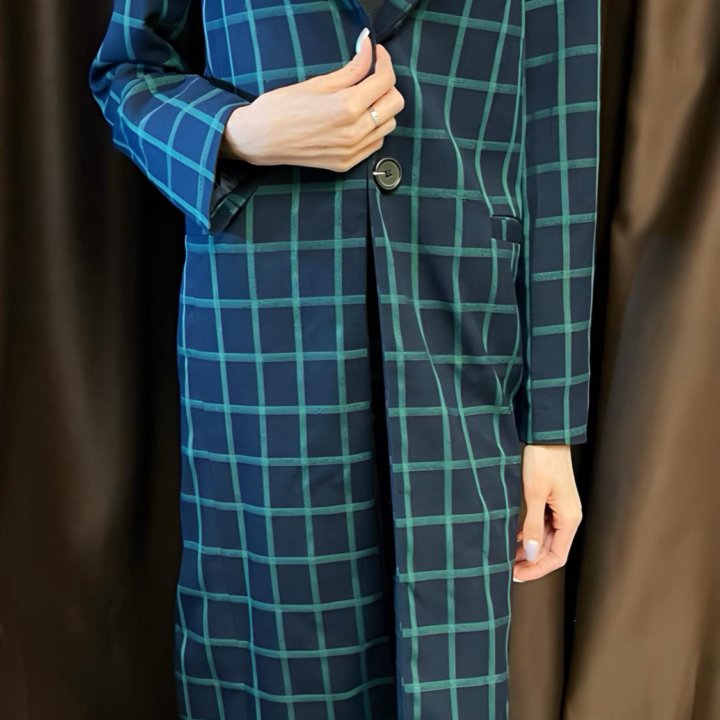Пальто / пиджак женский длинный