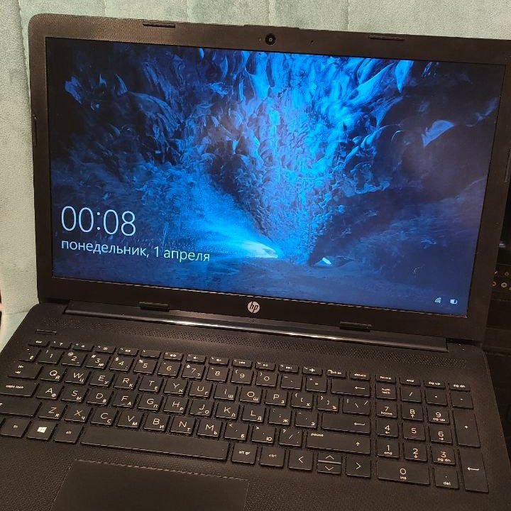 Ноутбук HP Laptop 15 8GB + SSD