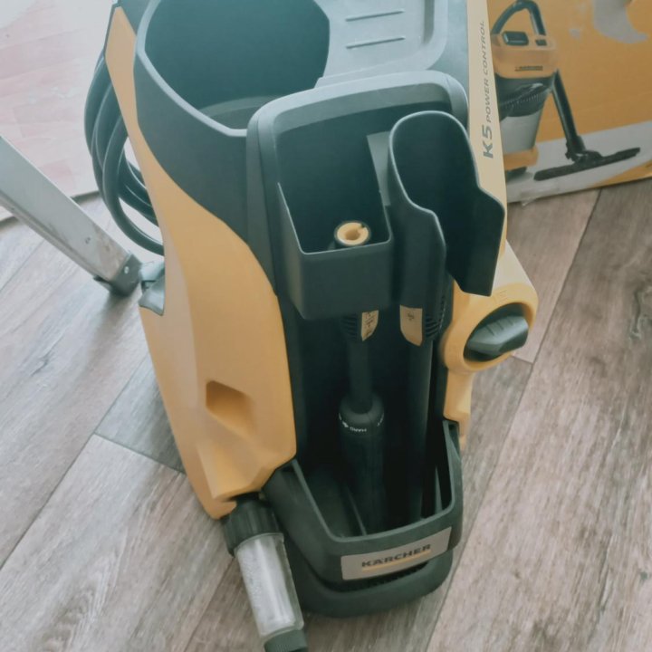 Мойка высокого давления Karcher K5 Power Control 1