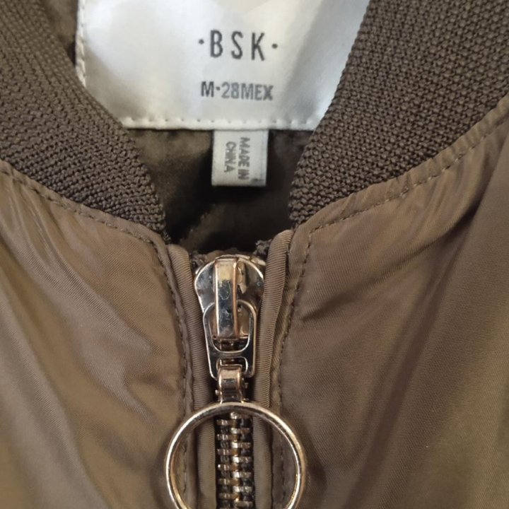 Куртка бомбер Bershka 42-44р