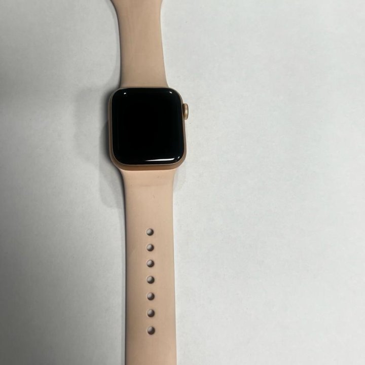 Часы Apple Watch SE GPS 40mm